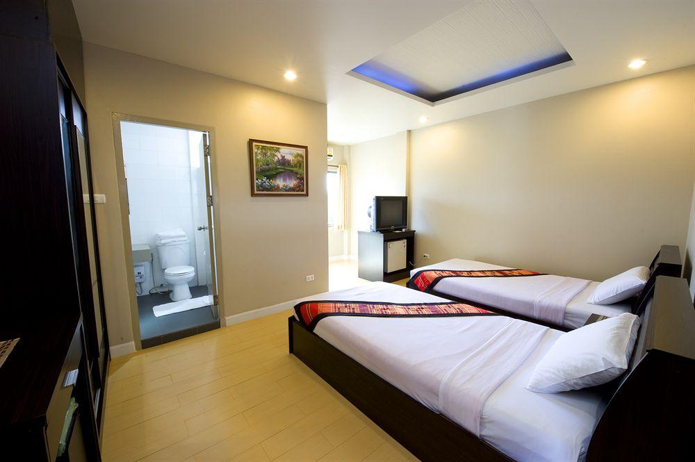Super Oyo 1096 Winner Inn Hotel Csiangmaj Kültér fotó