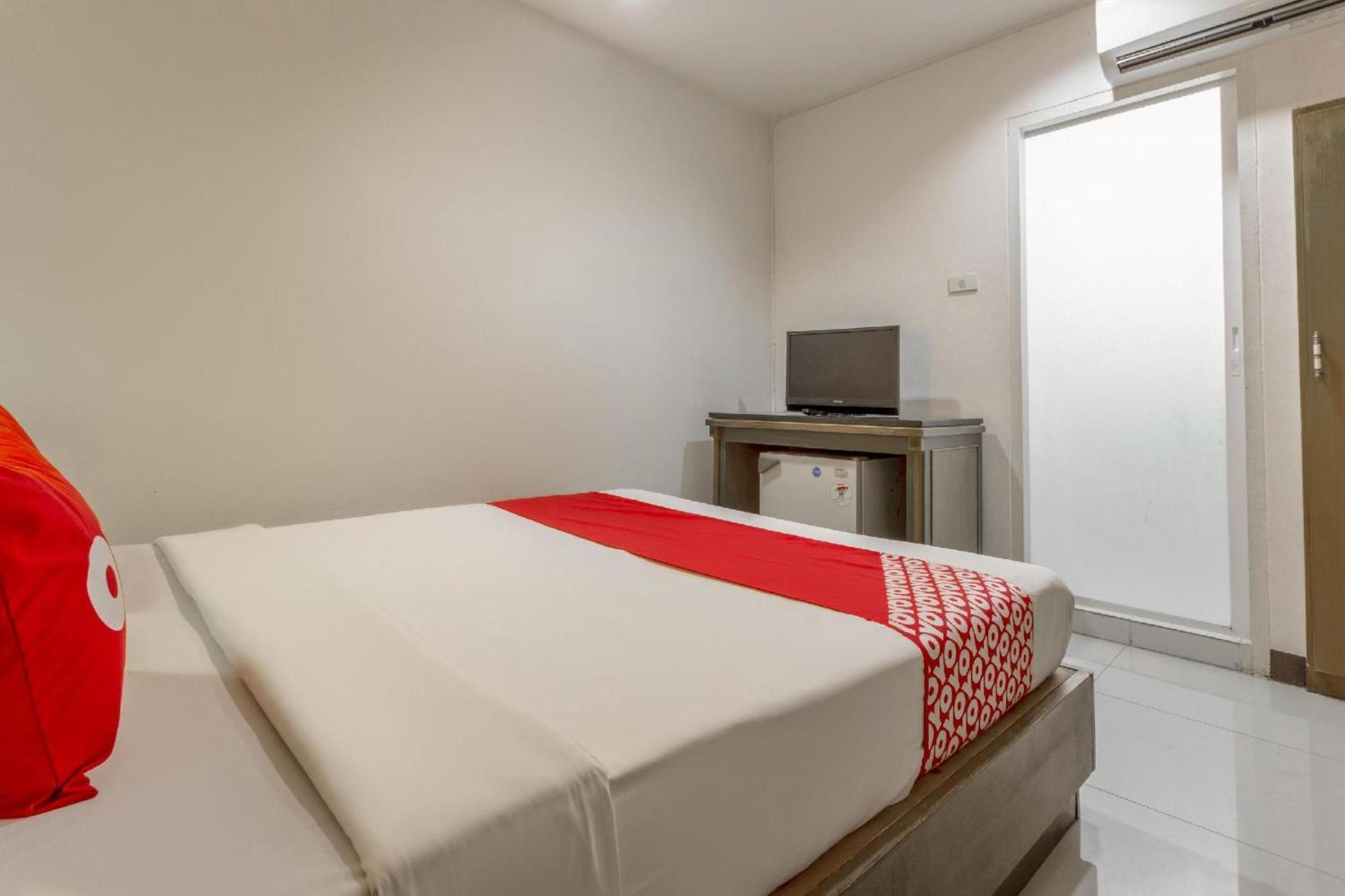 Super Oyo 1096 Winner Inn Hotel Csiangmaj Kültér fotó
