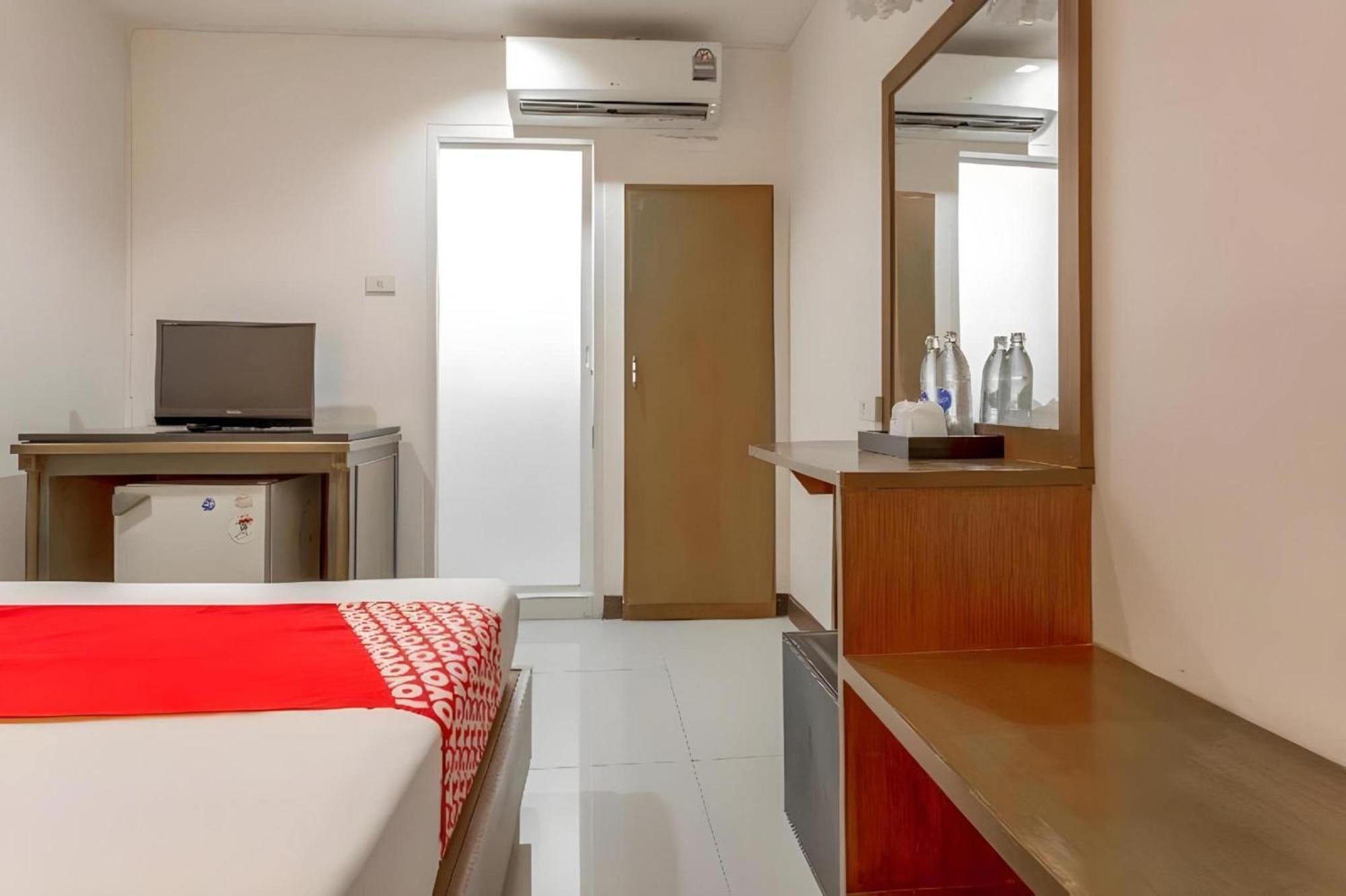 Super Oyo 1096 Winner Inn Hotel Csiangmaj Kültér fotó