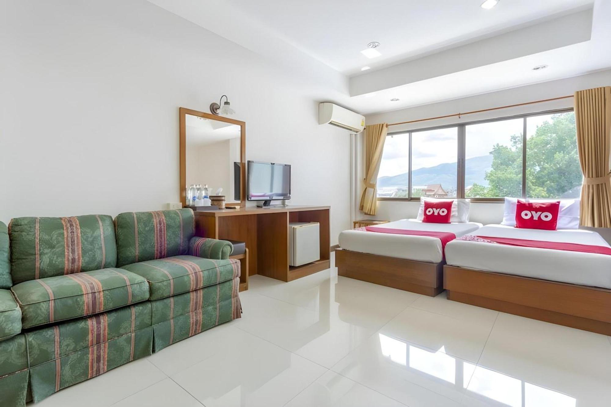 Super Oyo 1096 Winner Inn Hotel Csiangmaj Kültér fotó