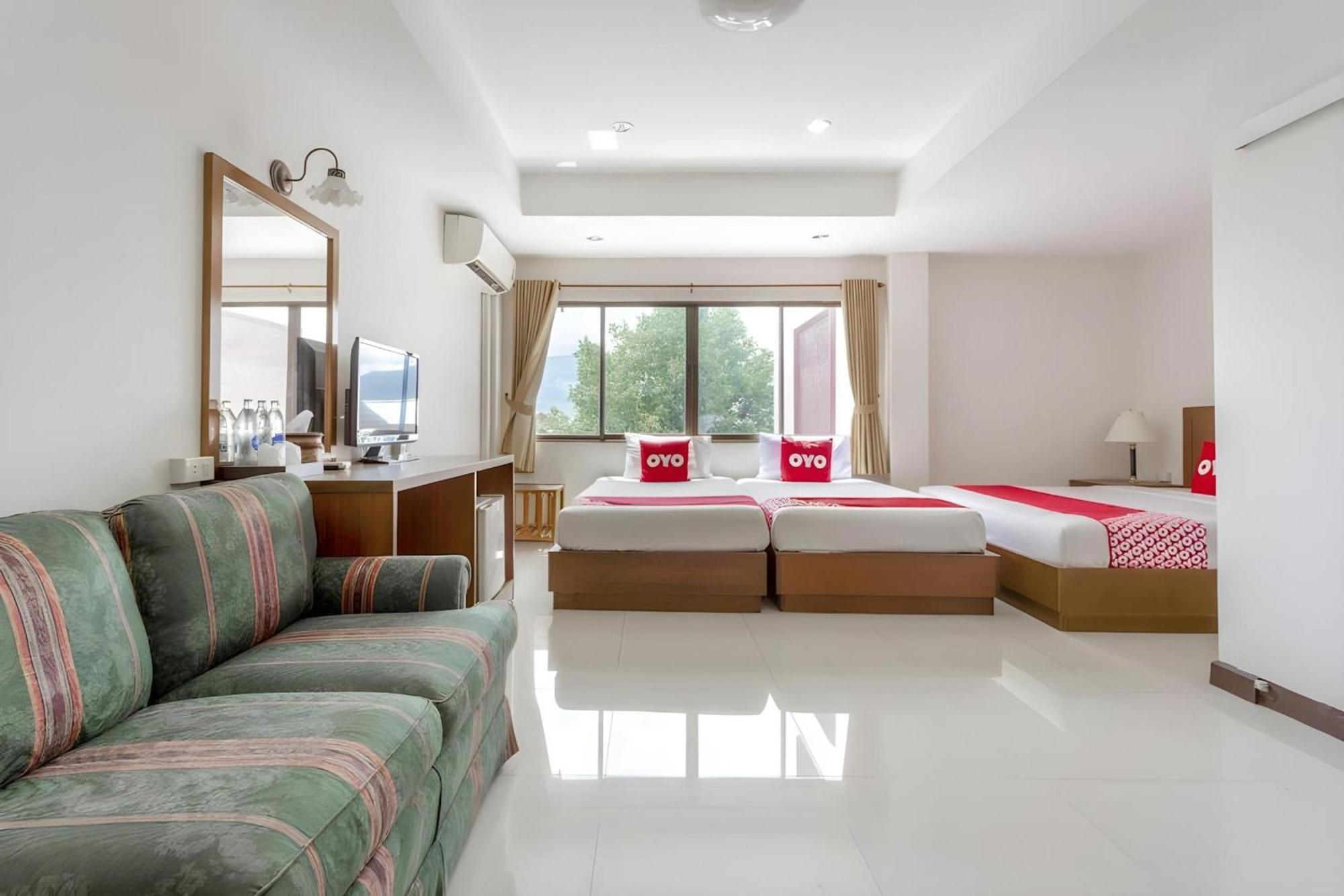 Super Oyo 1096 Winner Inn Hotel Csiangmaj Kültér fotó