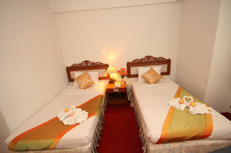 Super Oyo 1096 Winner Inn Hotel Csiangmaj Kültér fotó